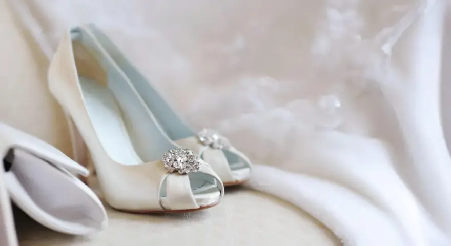 Jakie buty w ciąży na wesele - wygodne i eleganckie rozwiązania