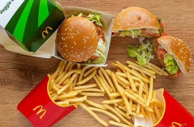 Ile kosztuje veggie burger w McDonald's? Ceny, które zaskoczą!