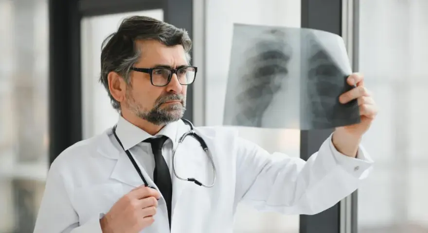 Facharzt Radiologie: Was er macht & welche Untersuchungen er durchführt