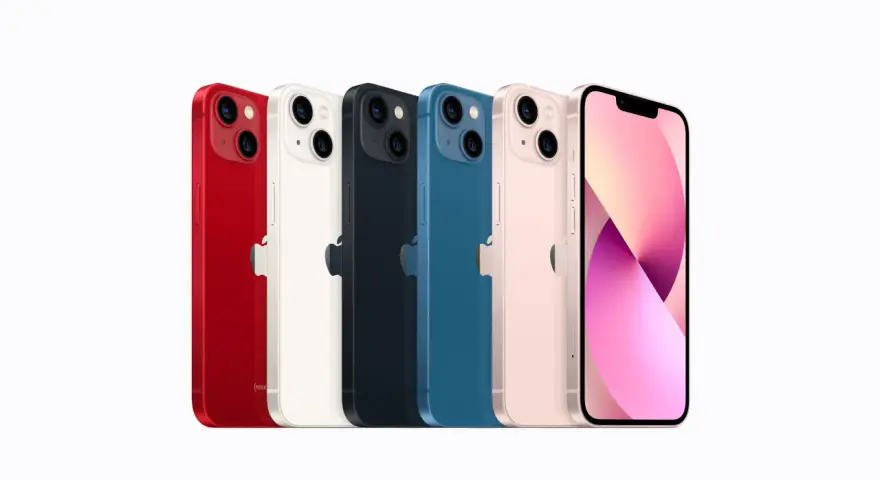 Pięć kolorowych iPhone'ów 13 od Apple, w tym czerwony, biały, granatowy, niebieski i różowy. Idealne etui Apple dla każdego modelu.