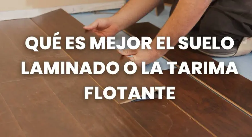 Man installing wooden planks, comparing the diferencia entre parquet y tarima flotante.