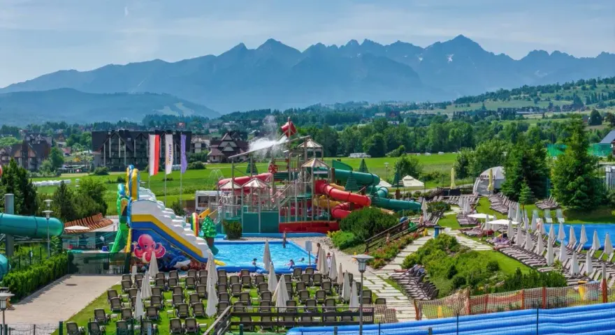 Wodne szaleństwo w najlepszych termach w okolicy Zakopanego! Zjeżdżalnie, baseny i widok na Tatry.