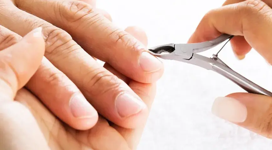 Manicure męski na czym polega i jak poprawia wygląd dłoni