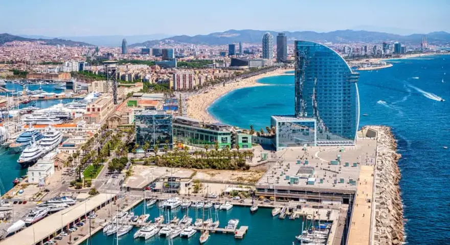 Spiagge vicino Barcellona: la guida definitiva per ogni vacanza