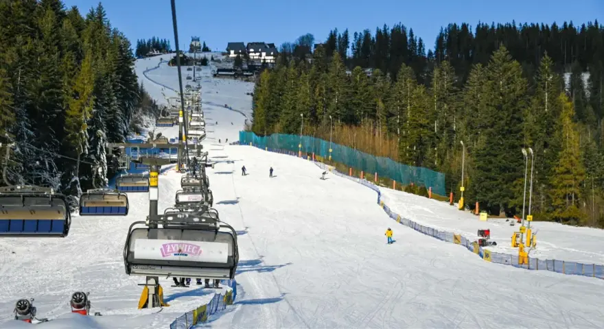 Kiedy zamykają stoki w Polsce 2026? Gdzie pojeździsz najdłużej?