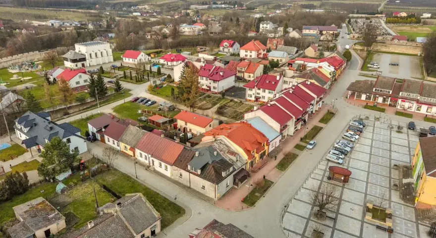 Wycieczki po Polsce: Ukryte perełki i nowe trendy, które musisz znać