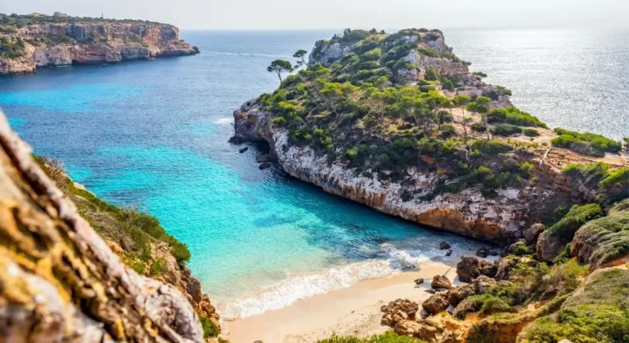 Islas para visitar: ¿Canarias o Baleares? Elige tu paraíso ideal