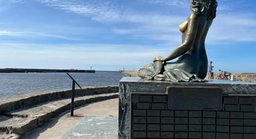 Gdzie jest Ustka? Odkryj perłę Pomorza i jej atrakcje!