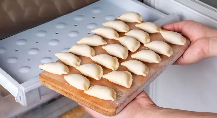 Jak mrozić pierogi ruskie? Sekret idealnych pierogów z zamrażarki