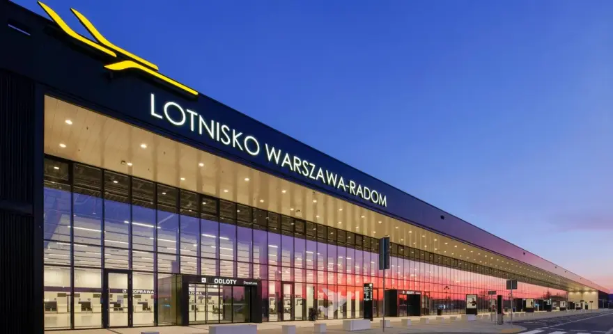 Lotnisko Warszawa-Radom: Kiedy otwarto? Kluczowe fakty