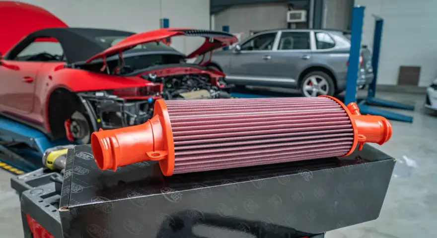 Filtre à air voiture : changez-le pour un moteur durable et économe