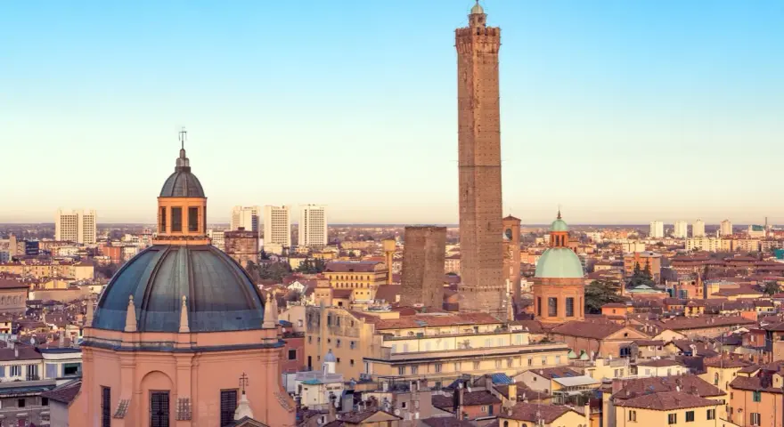 Bologna: Cosa vedere e fare? Guida completa e itinerari