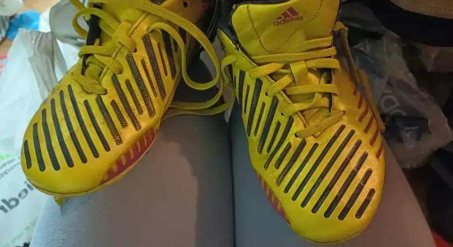 Korki adidas rozmiar 34 – najlepsze modele dla dzieci w atrakcyjnych cenach