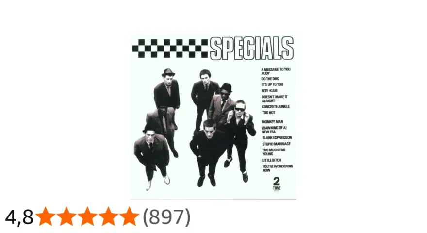 Das Albumcover von "The Specials" zeigt die Bandmitglieder in Anzügen. Der Titel "SPECIALS" ist prominent platziert.