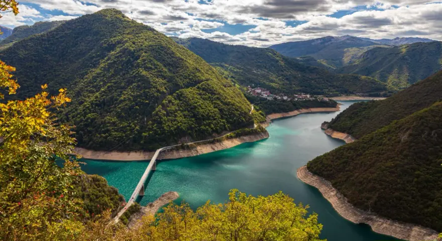Czarnogóra samochodem: Nocleg tranzytowy 3 trasy, 5 miast!