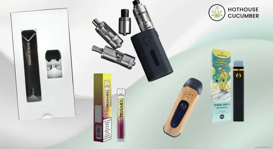 Varios cigarrillos electrónicos o vapers, incluyendo un modelo de madera y otros desechables y recargables.