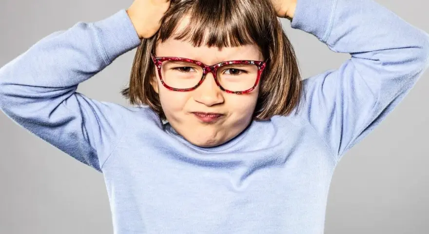 Jak pomóc dziecku z tikami - skuteczne sposoby na ulgę i wsparcie