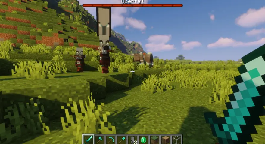 Zły omen w Minecraft! Zbliża się rajd najeźdźców. Gracz trzyma diamentowy miecz, gotowy do walki.