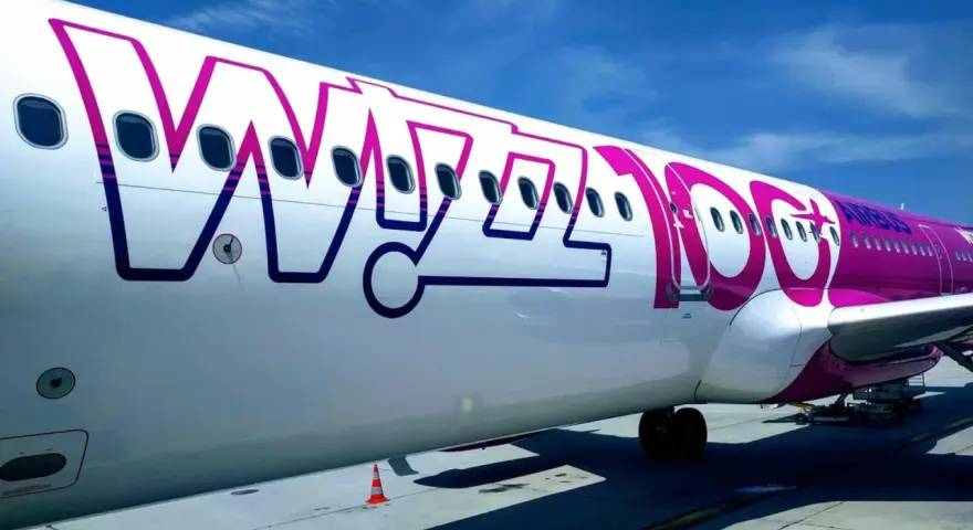 Wizz Air: Alkohol w podręcznym? Poznaj limity i uniknij konfiskaty!