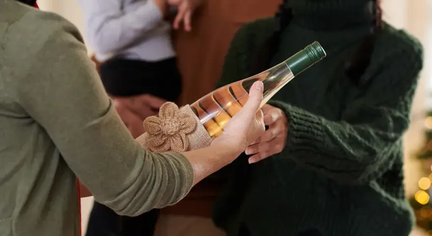 Jak wybrać idealny alkohol na prezent, aby zachwycić obdarowanego?
