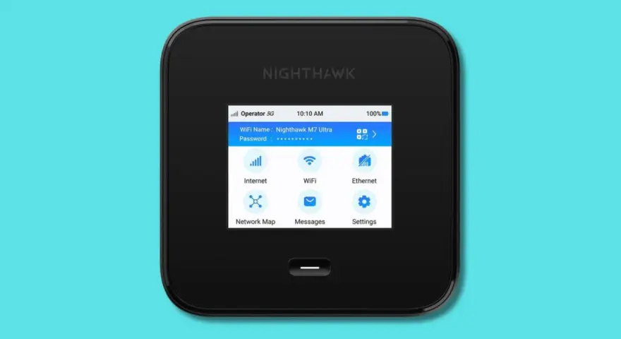 Nighthawk, un'internet saponetta 5G che offre connessione WiFi e Ethernet.