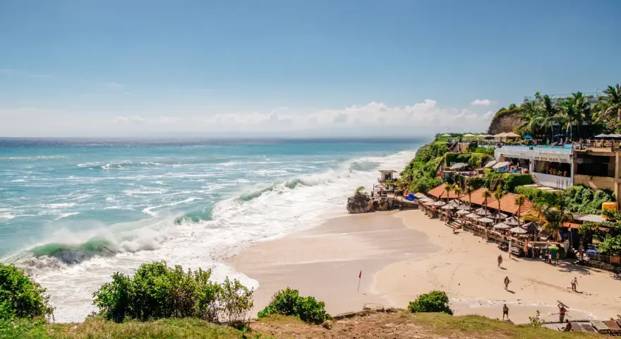 Ile trwa lot z Dubaju na Bali? Zaskakujące fakty o czasie podróży