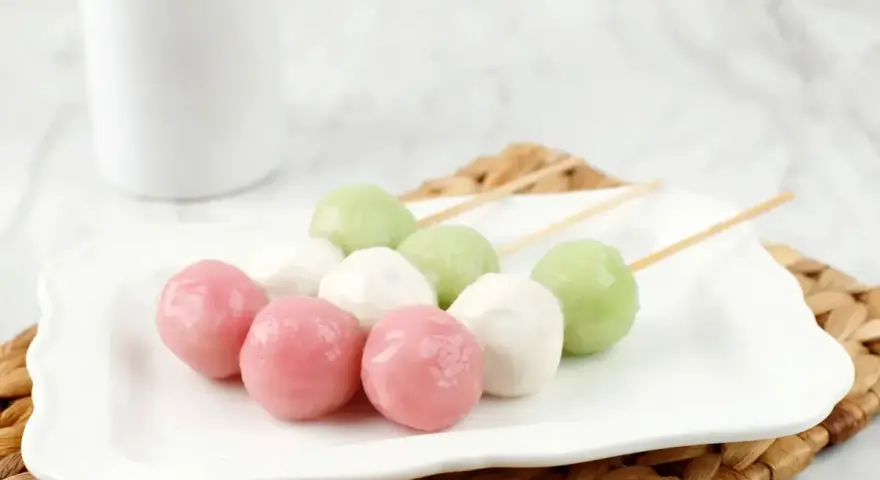 Jak smakuje mochi? Odkryj niezwykłe smaki i tekstury tego przysmaku
