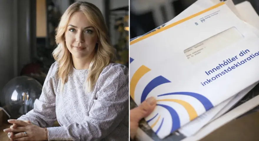 Kvinna med blont hår sitter vid ett bord. Bredvid syns ett kuvert med texten "Innehåller din inkomstdeklaration". Kanske är det en bompeng norge-relaterad deklaration?