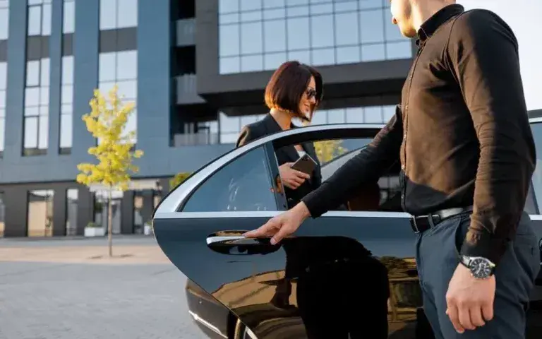 Jak wygląda transfer z lotniska do hotelu? Najlepsze opcje i porady
