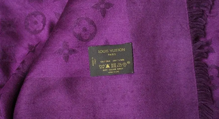 Jak rozpoznać oryginalny szal Louis Vuitton i uniknąć podróbek