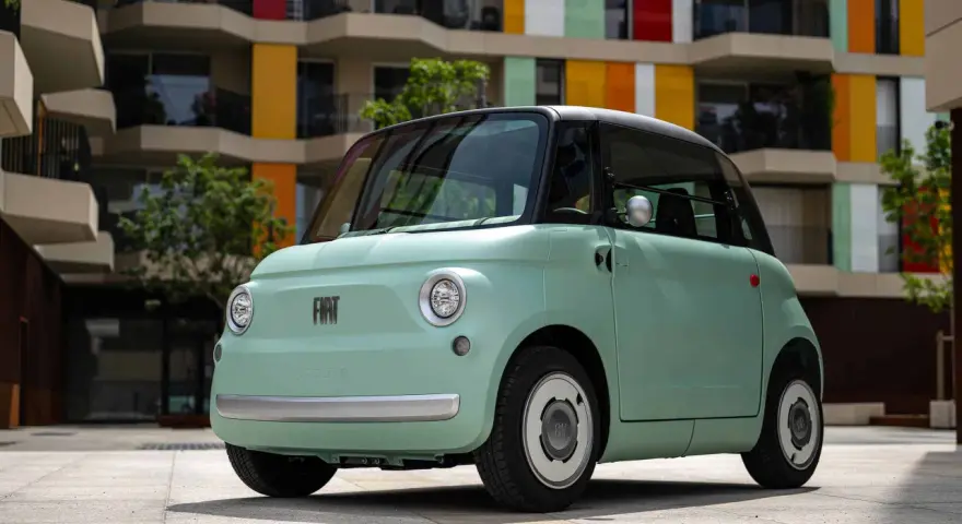 Nowy Fiat Topolino, uroczy miejski samochód, zachwyca swoim designem. Sprawdź jego atrakcyjną fiat topolino cena!