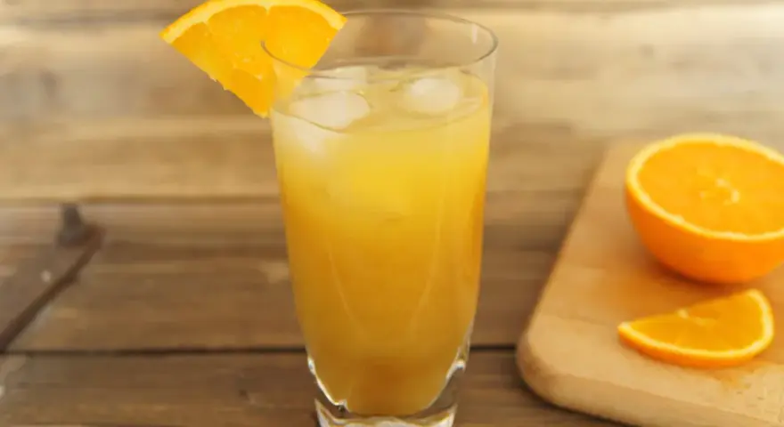 Screwdriver i wariacje: idealny drink z wódką i sokiem pomarańczowym