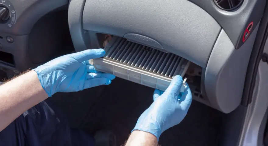Quand changer votre filtre habitacle ? Protégez votre santé et votre auto.