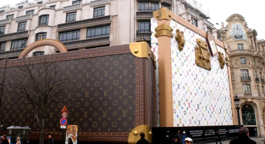 Louis Vuitton - kim jest marka, która zrewolucjonizowała modę?