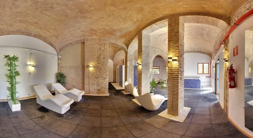 Hotel Balneario Montanejos: Salud, relax y aventura en aguas únicas