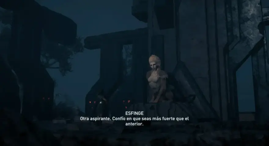 La esfinge de Assassin's Creed Odyssey, con su mirada penetrante, desafía a un aspirante.