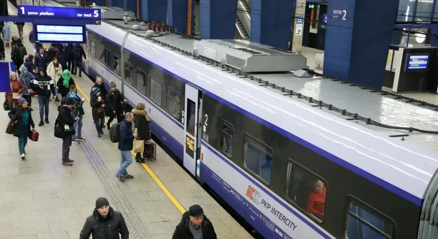 Ile procent zwraca PKP za bilet? Sprawdź, ile stracisz przy zwrocie