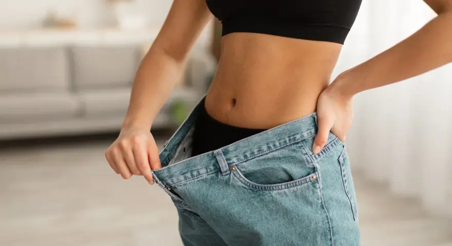 Szczupła sylwetka i luźne dżinsy. Niesamowite dieta keto efekty po miesiącu!