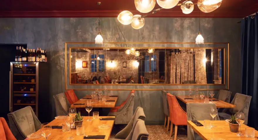 Gdańsk: Gdzie zjeść? Sprawdzone restauracje na każdą okazję i budżet