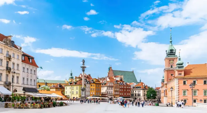 Co zwiedzić w Warszawie? Twój przewodnik po klasykach i nowościach