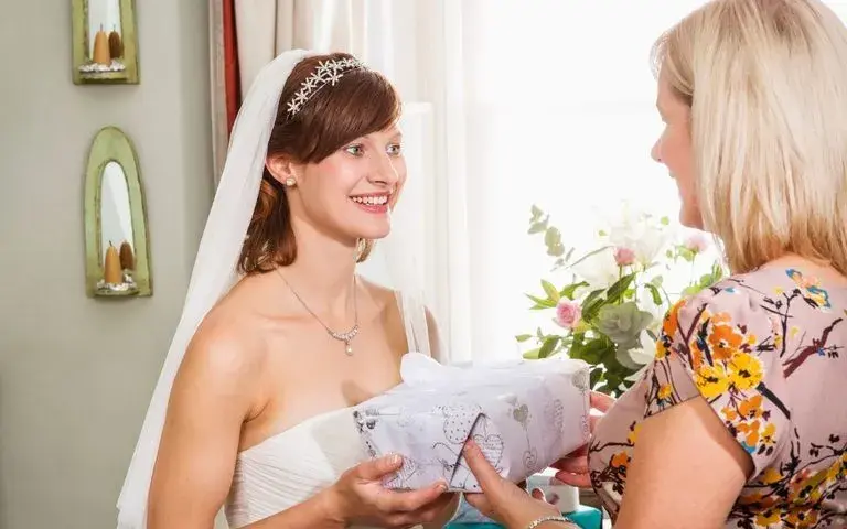 Ile rodzice dają na wesele? Zaskakujące kwoty i zwyczaje w Polsce