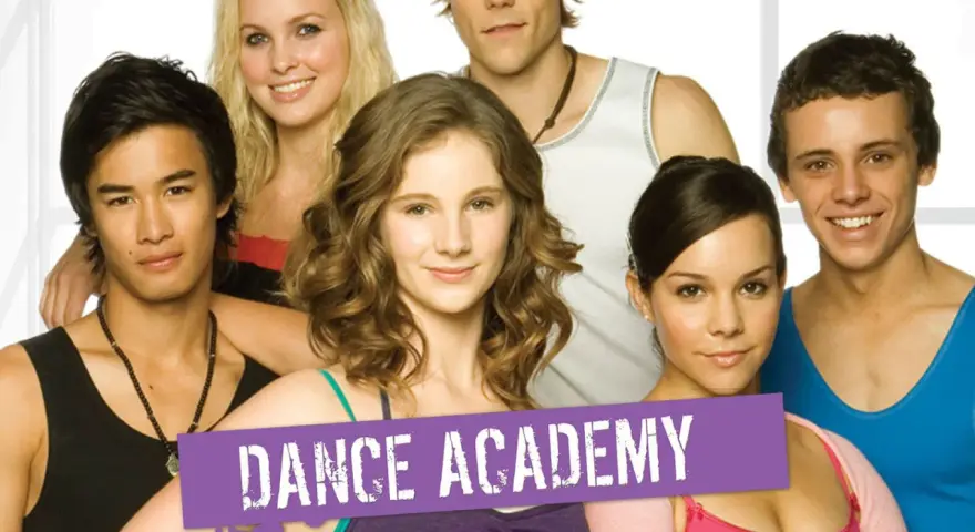 Młodzi tancerze z serialu "Dance Academy" gotowi na wyzwania.