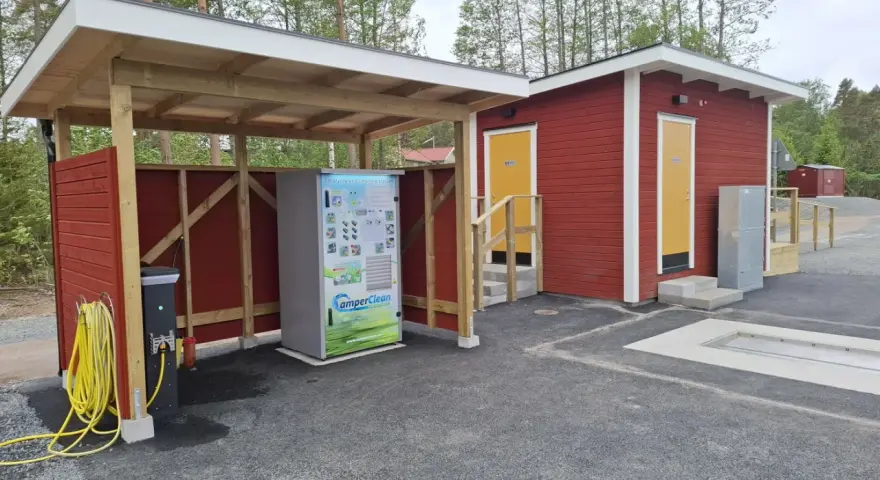Tömning och rengöring för husbilar vid spiken camping. En modern station med allt du behöver.