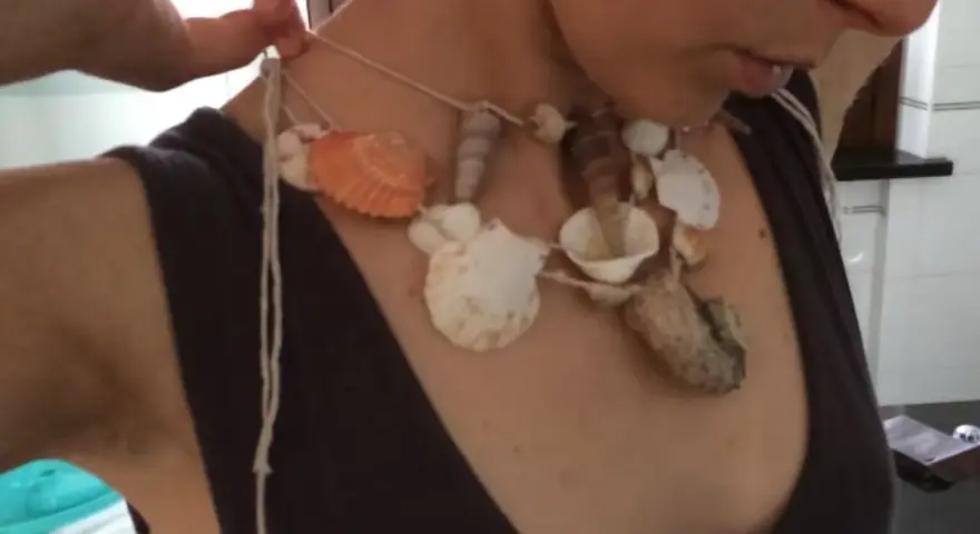 Collane con conchiglie fai da te, un tocco di mare per il tuo stile.