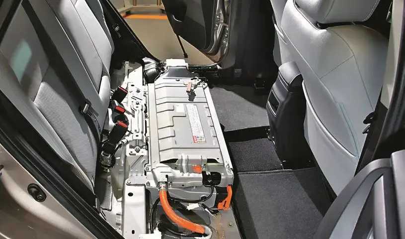 Gdzie jest akumulator w Toyota Prius? Oto, co musisz wiedzieć