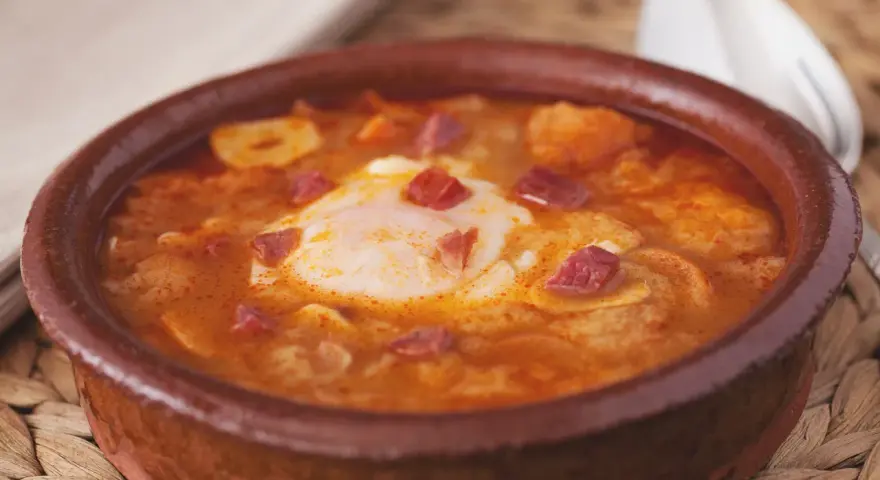¿Cómo hacer Sopa de Ajo? Receta Auténtica y Trucos de Experto