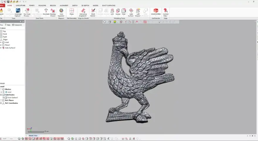 Model orła z koroną, widoczny w programie do modelowania 3D. Powierzchnia rzeczywista obiektu jest szczegółowo odwzorowana.