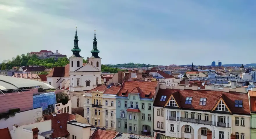 Gdzie leży Brno? Praktyczny przewodnik dla Polaków + trasy