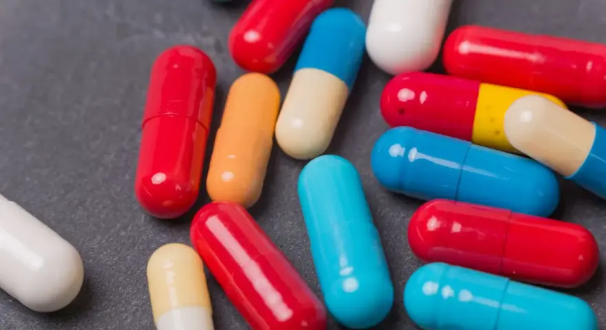 Jaki antybiotyk na ból gardła? Poznaj skuteczne opcje leczenia