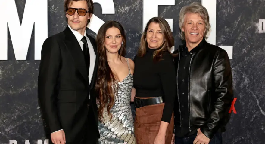 Jon Bon Jovi z rodziną. Na zdjęciu jego dzieci i żona Dorothea.